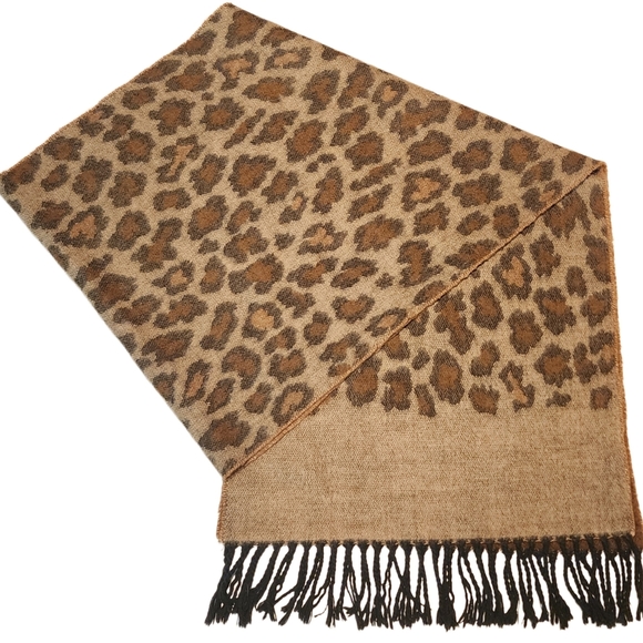 The Specialty House Cheetah Print Super Soft Cashmere Feel Scarf - Picture 3 of 7